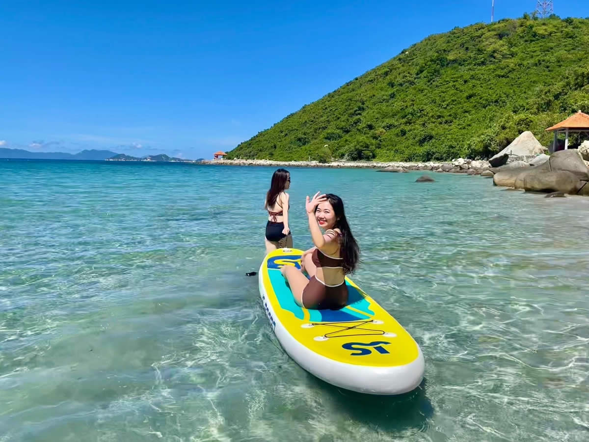 chèo sup gành nhảy nha trang