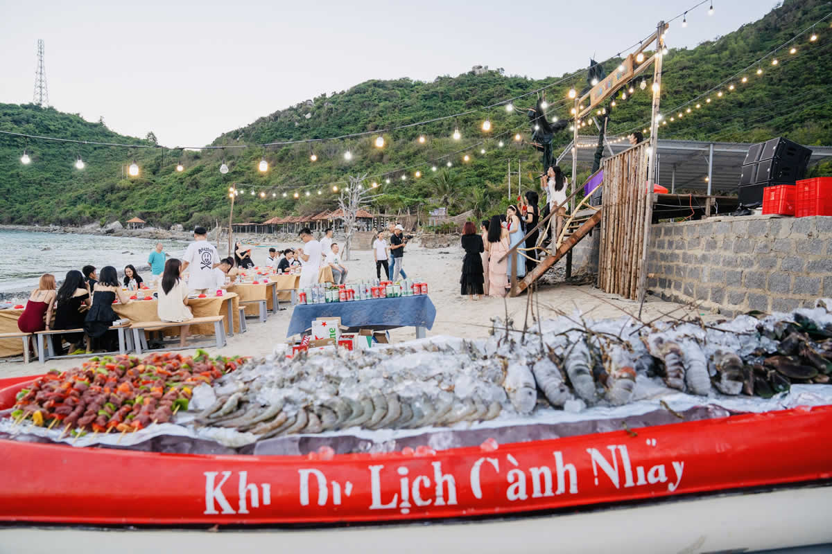 tiệc chiều bbq lửa trại gành nhảy