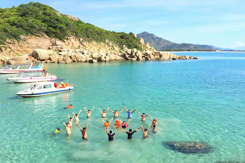 Cẩm Nang Du Lịch Nha Trang Mùa Hè 2025: Kinh Nghiệm Từ A đến Z